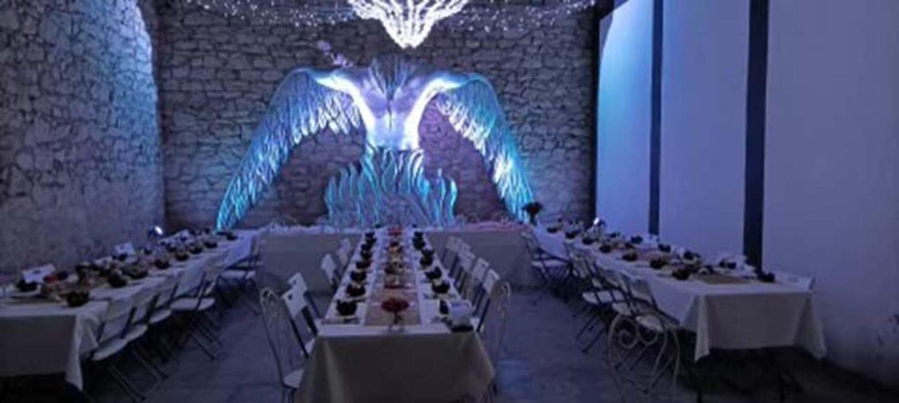 Villa Les Templiers - Petit BIZERTY 36 pers  à Saint-Gilles  Extérieur photo